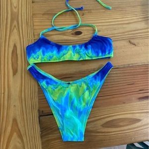 Kendall & Kylie bikini set